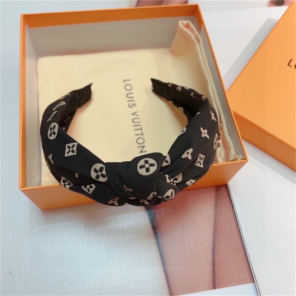 Louis Vuitton fashion headband - Picture 6 of 8